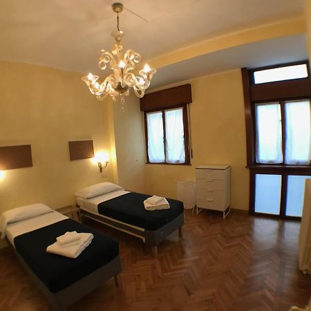Ponte Vecchio 4 Bedrooms Firenze Bagian luar foto