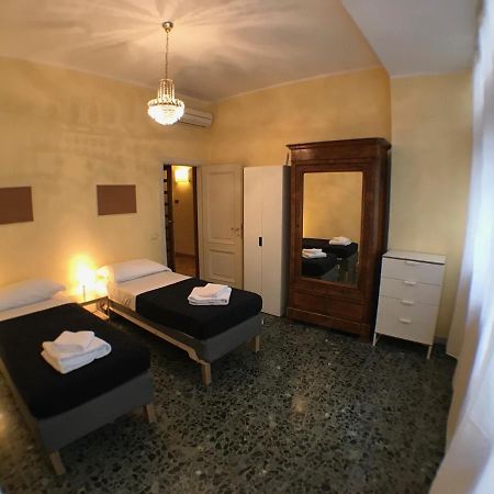 Ponte Vecchio 4 Bedrooms Firenze Bagian luar foto