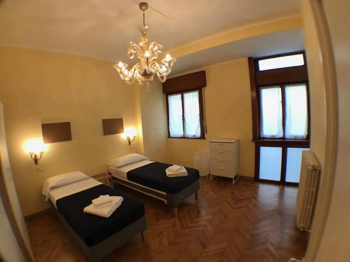 Ponte Vecchio 4 Bedrooms Firenze Bagian luar foto