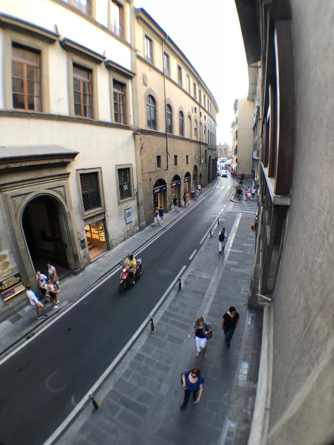 Ponte Vecchio 4 Bedrooms Firenze Bagian luar foto
